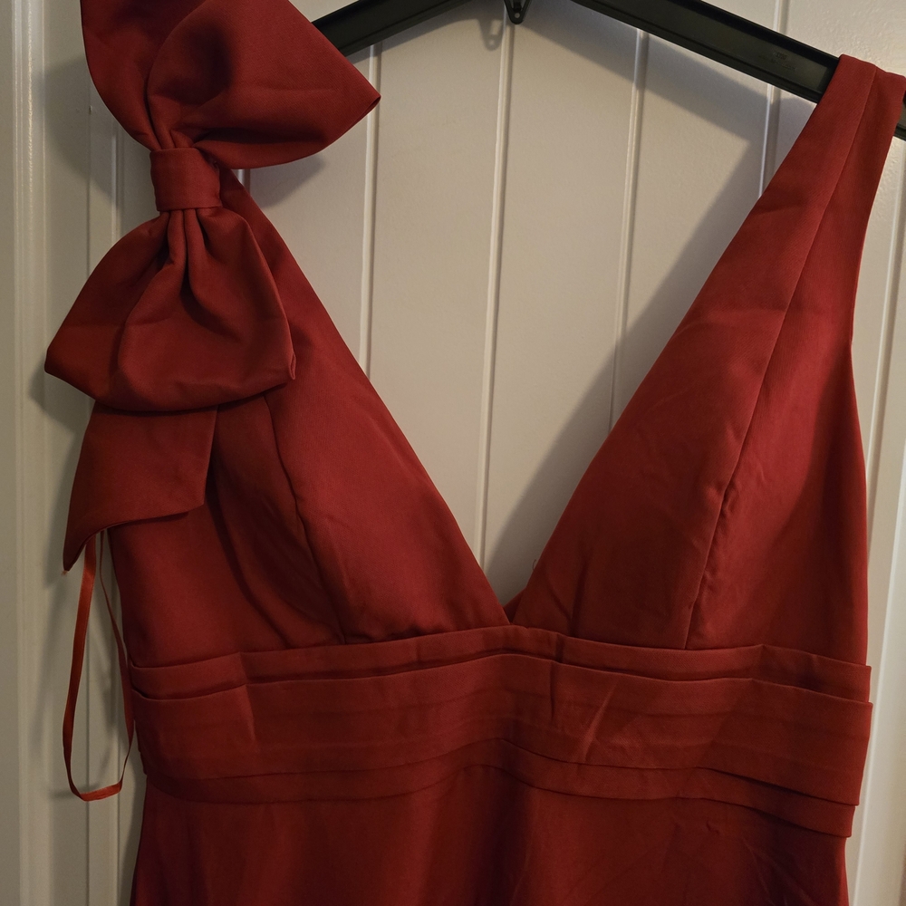 MAC DUGGAL Sleeveless V Neck Bow Detail RED Mermaid Gown - Size 12 - NWT - Picture 6 of 10